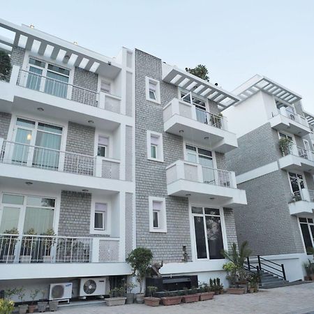 Mantra Amaltas Hotel New Delhi Ngoại thất bức ảnh