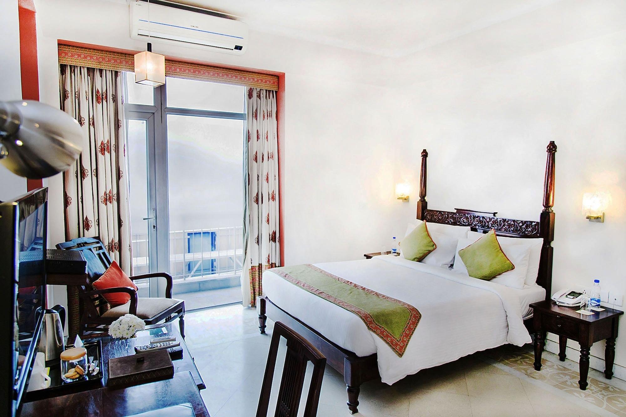 Mantra Amaltas Hotel New Delhi Ngoại thất bức ảnh