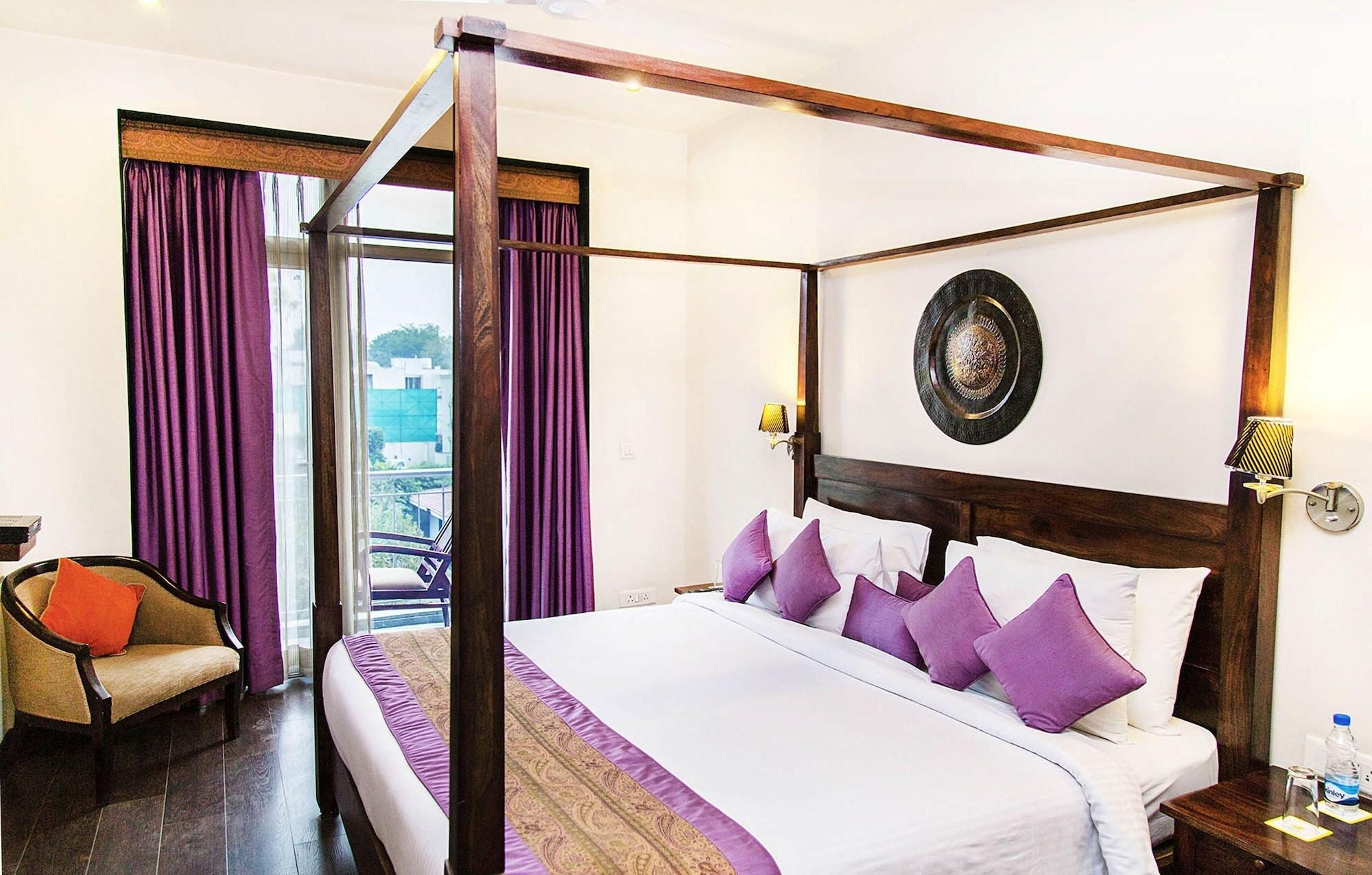 Mantra Amaltas Hotel New Delhi Ngoại thất bức ảnh