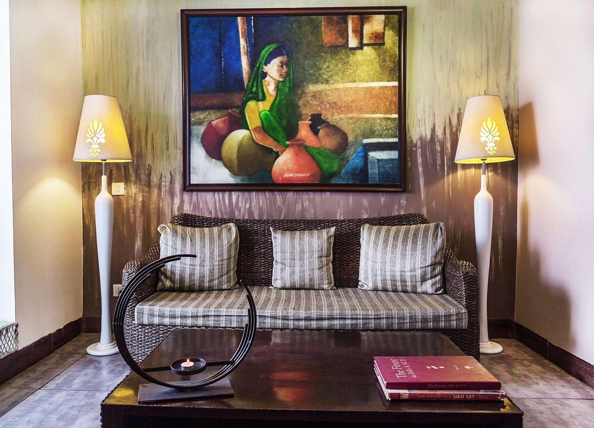 Mantra Amaltas Hotel New Delhi Ngoại thất bức ảnh